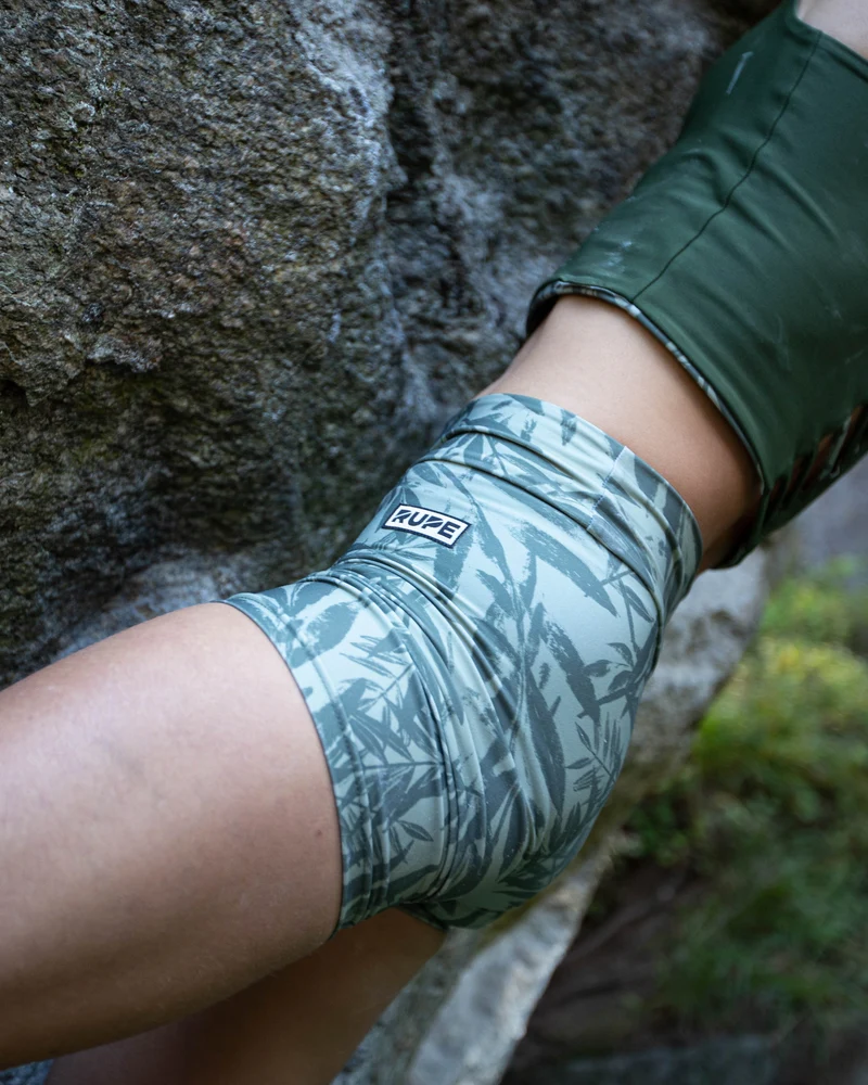 Shorts technique femme - motif bambou vert