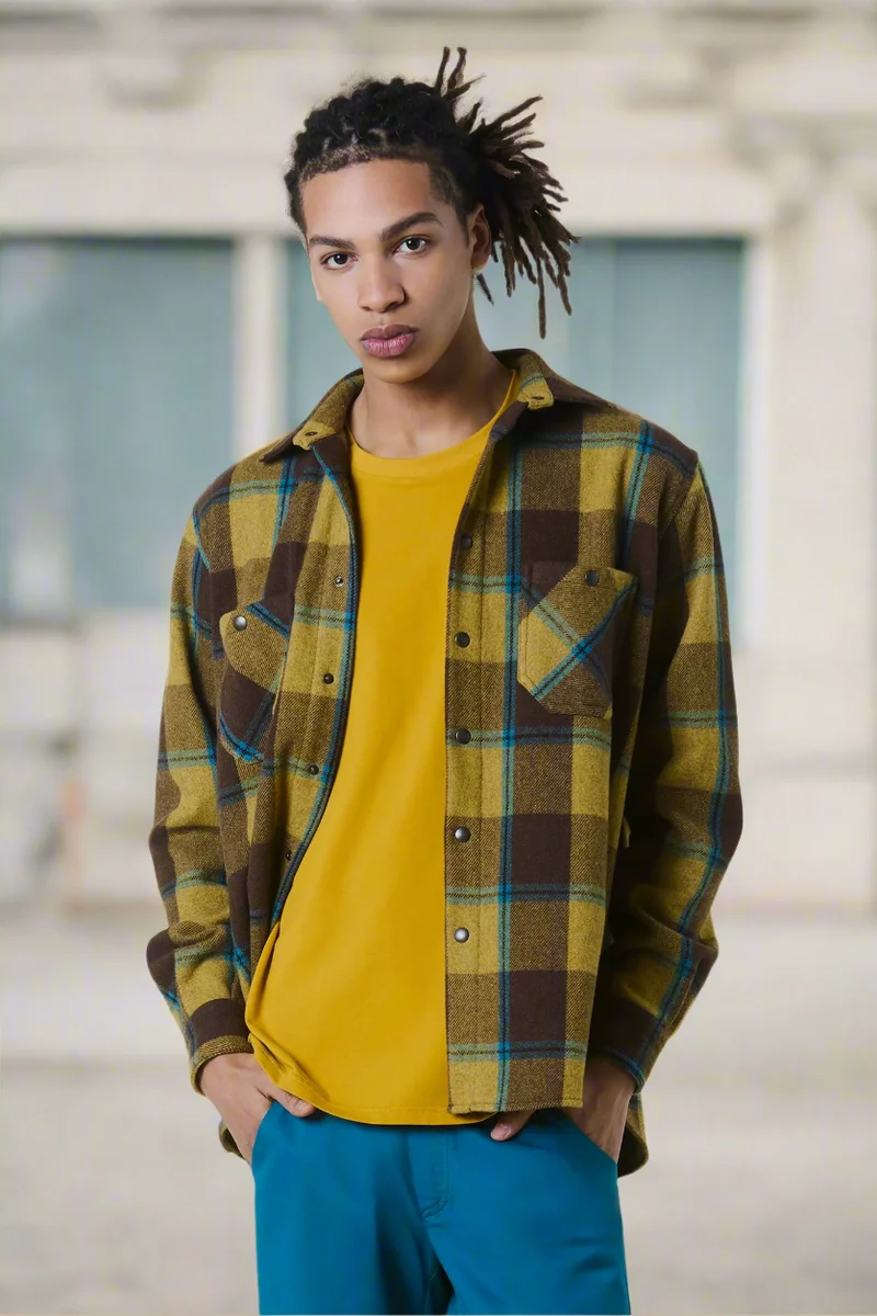 Chemise en flanelle de laine à carreaux