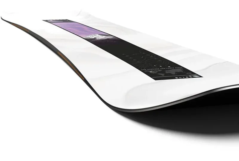 À LA PLAGE SNOWBOARD