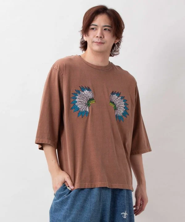 T-shirt brodé style vintage pour homme