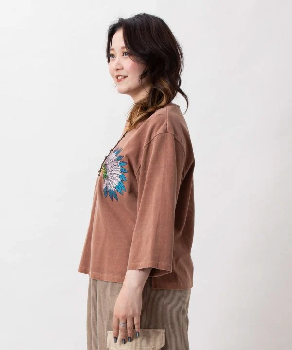 T-shirt brodé style vintage