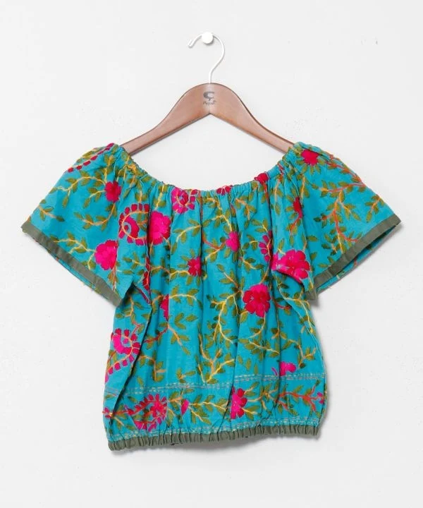 Crop top brodé de fleurs