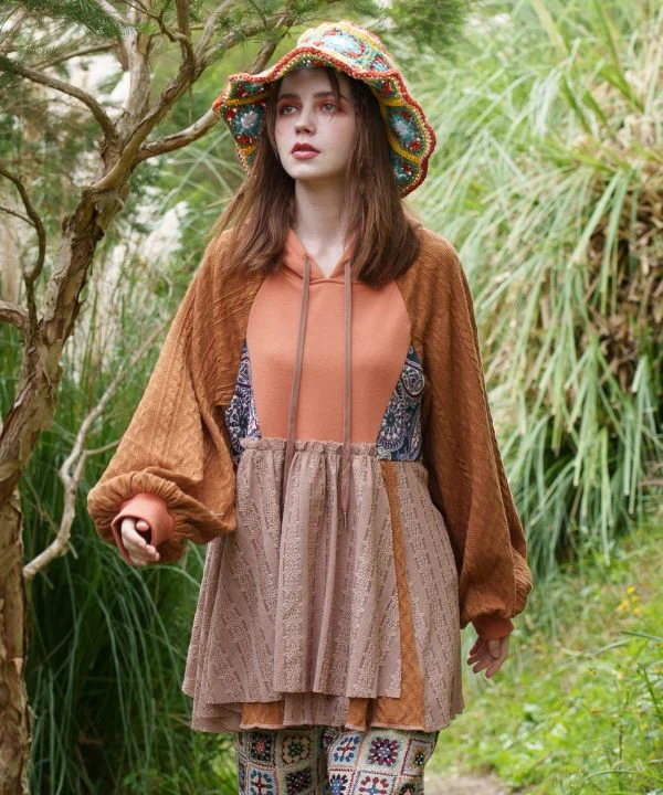 Sweat à capuche patchwork style vintage