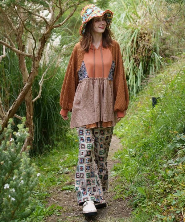 Sweat à capuche patchwork style vintage