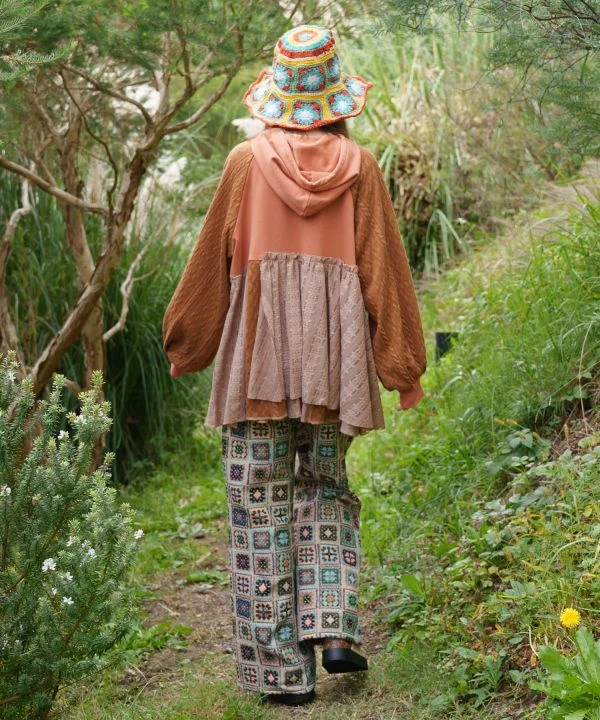 Sweat à capuche patchwork style vintage