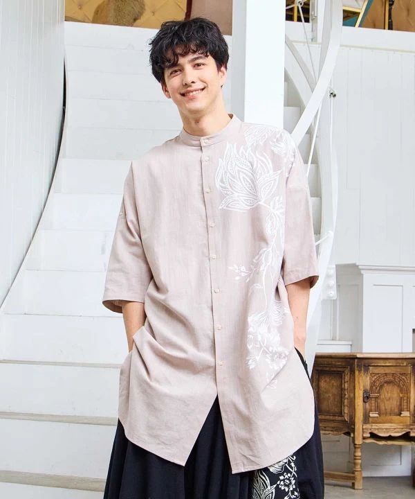Chemise longue à col montant à motifs