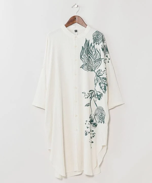 Chemise longue à col montant à motifs