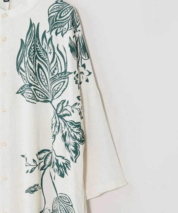 Chemise longue à col montant à motifs