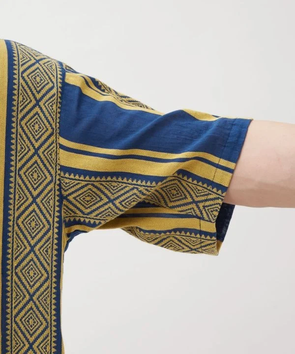Chemise rayée à col ouvert pour homme