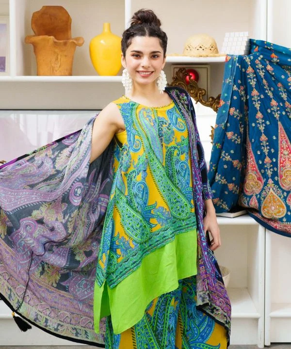 Débardeur asymétrique bicolore à motifs cachemire