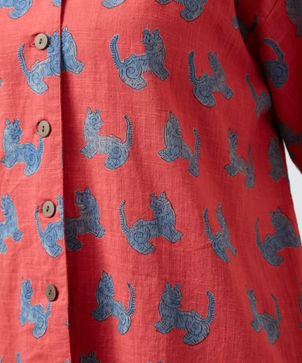 Chemise à col ouvert à motif tibétain