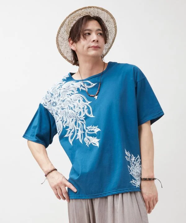 AMINA T-shirt à imprimé asymétrique x VORRUK