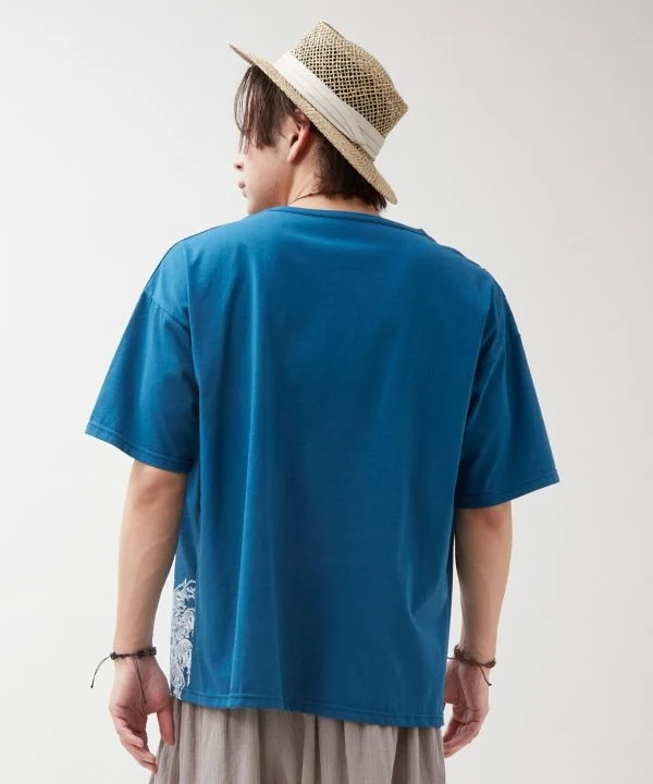 AMINA T-shirt à imprimé asymétrique x VORRUK