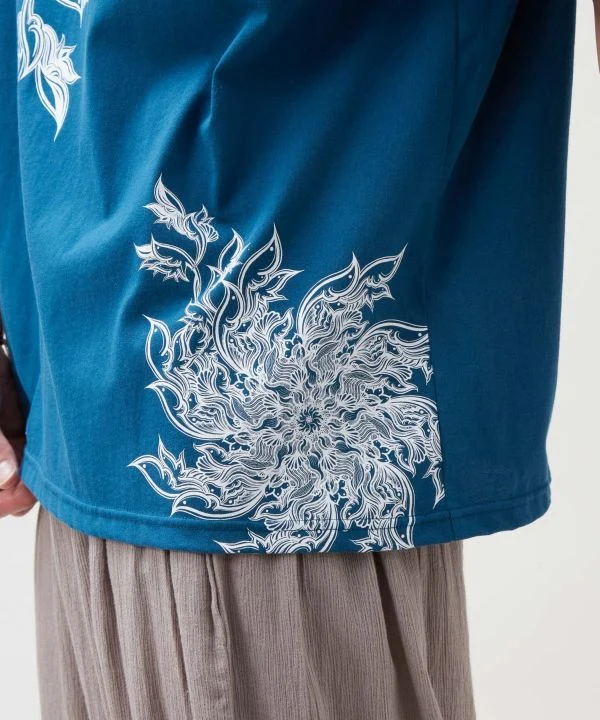 AMINA T-shirt à imprimé asymétrique x VORRUK