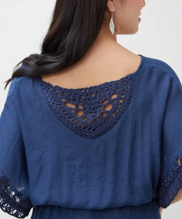 Haut de villégiature en dentelle au crochet