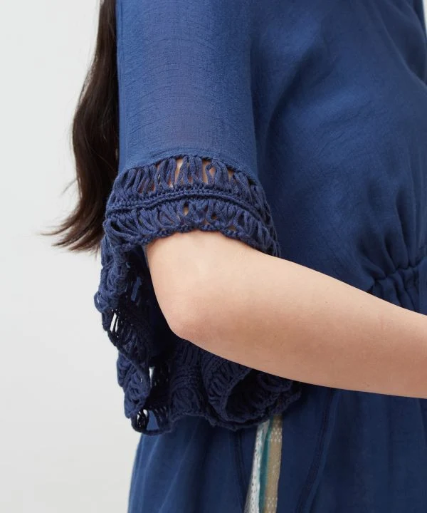 Haut de villégiature en dentelle au crochet