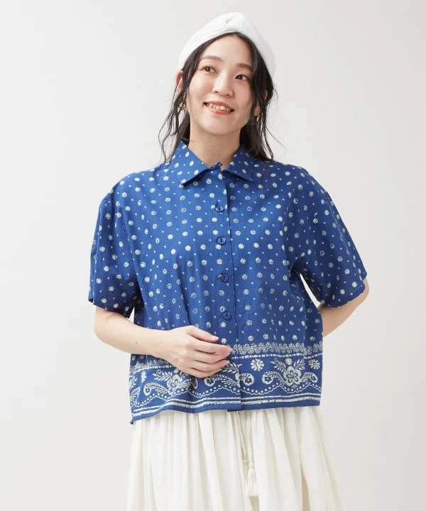 Chemise courte imprimée à la planche indigo