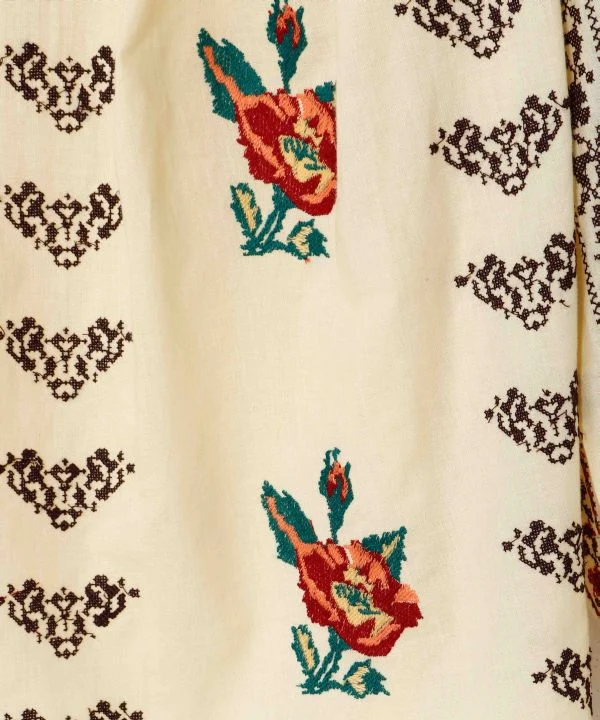 Chemise à broderie florale