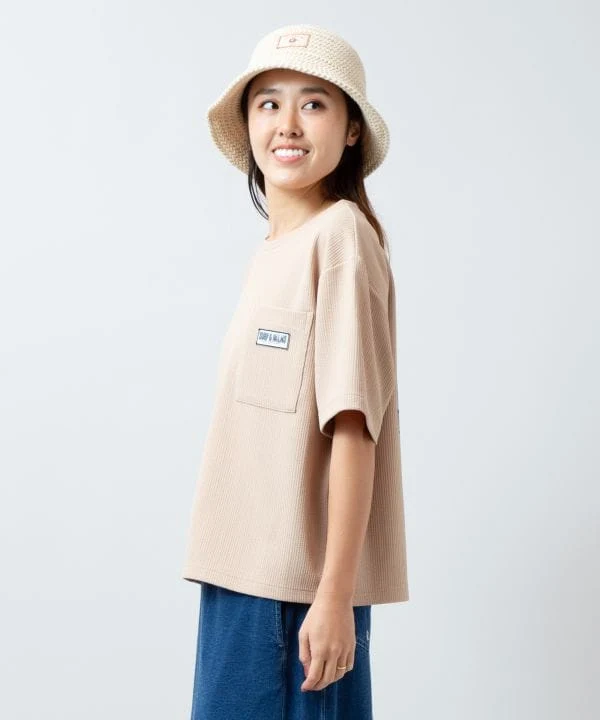T-shirt texturé au toucher frais avec pochette à bandoulière