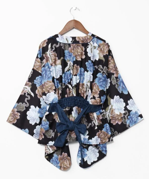 Haut cache-cœur kimono à motif grue pivoine