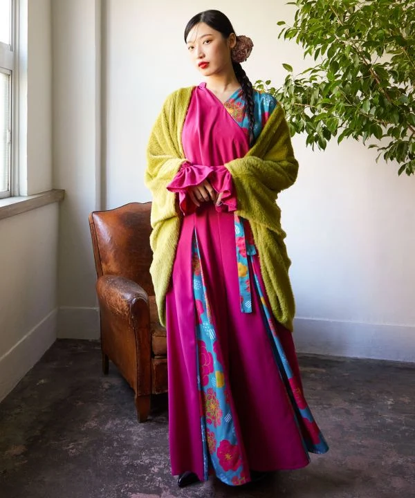 Haut superposé à motif pivoine
