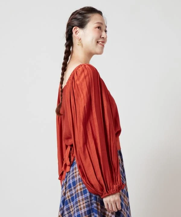 Haut fluide en satin