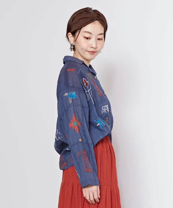 Chemise brodée en coton respirant