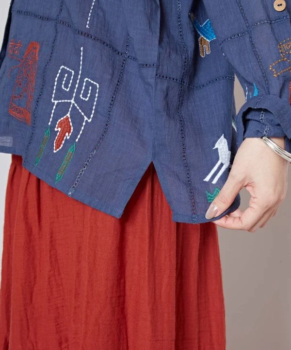 Chemise brodée en coton respirant