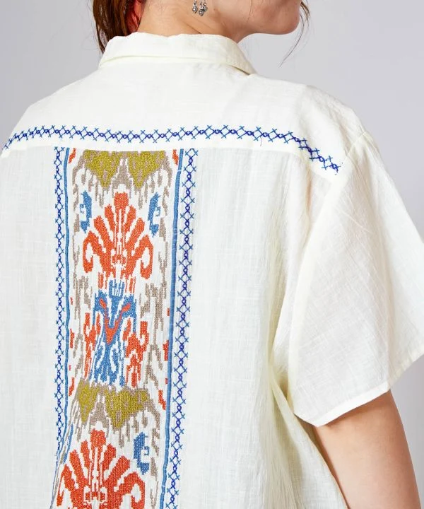Chemise brodée