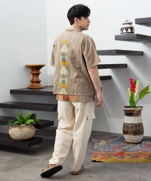 Chemise brodée pour homme