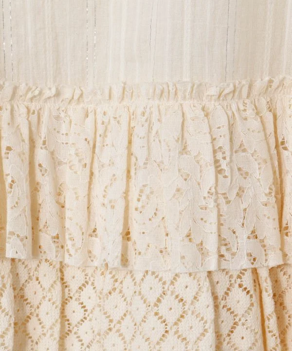 Débardeur basique orné de dentelle