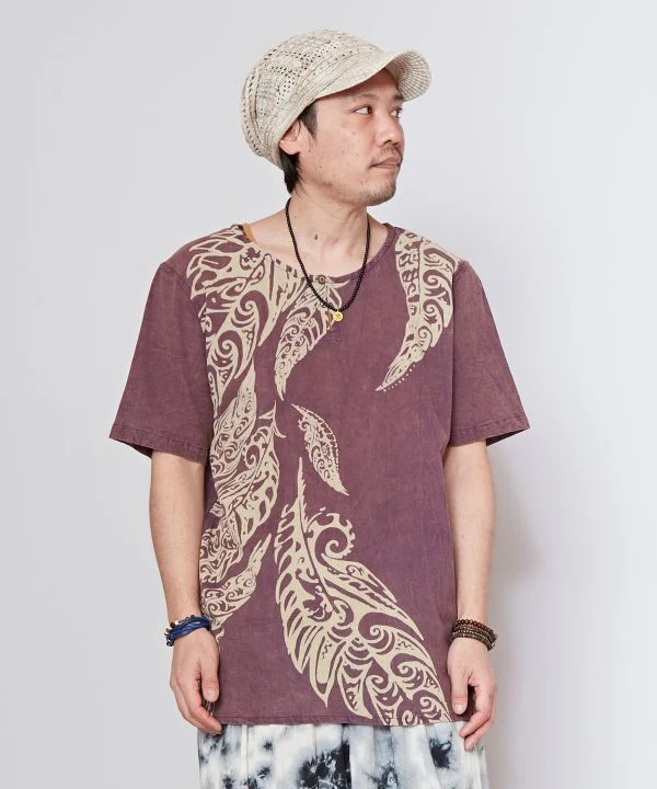 Haut unisexe à motif tribal