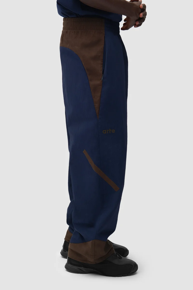 Pantalon de survêtement Arte pour adidas Z.N.E. - bleu marine/marron