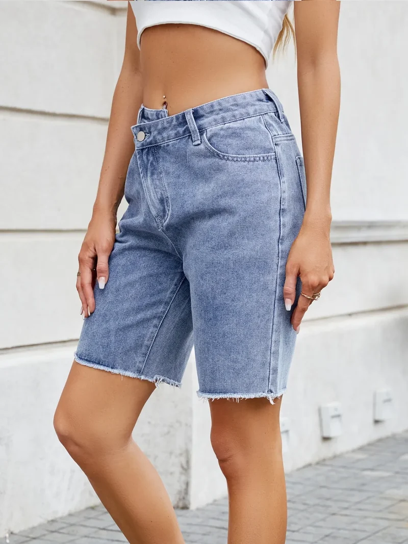 Short en jean à ourlet brut