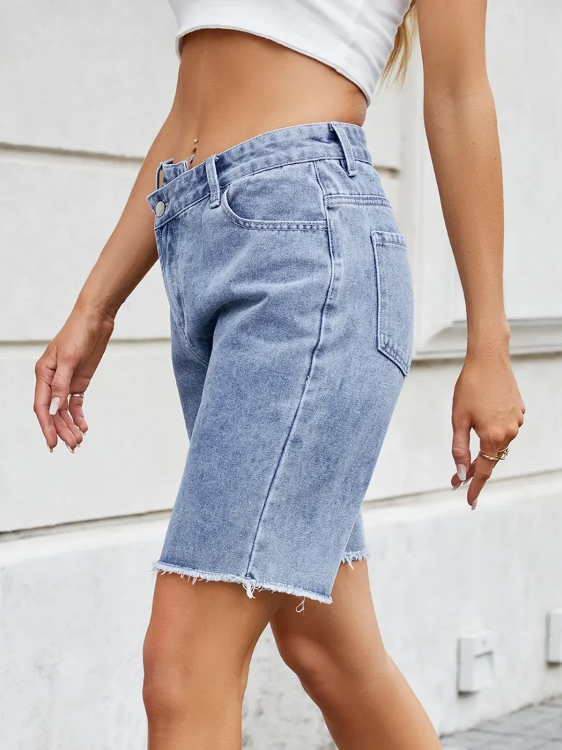 Short en jean à ourlet brut