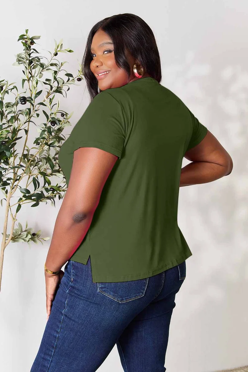 Basic Bae T-shirt à manches courtes et col rond pleine taille