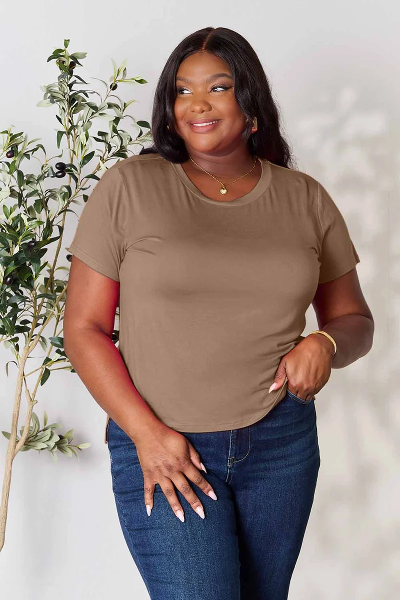 Basic Bae T-shirt à manches courtes et col rond pleine taille