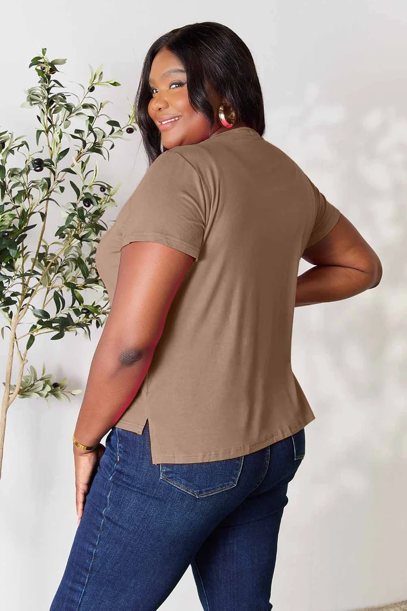 Basic Bae T-shirt à manches courtes et col rond pleine taille