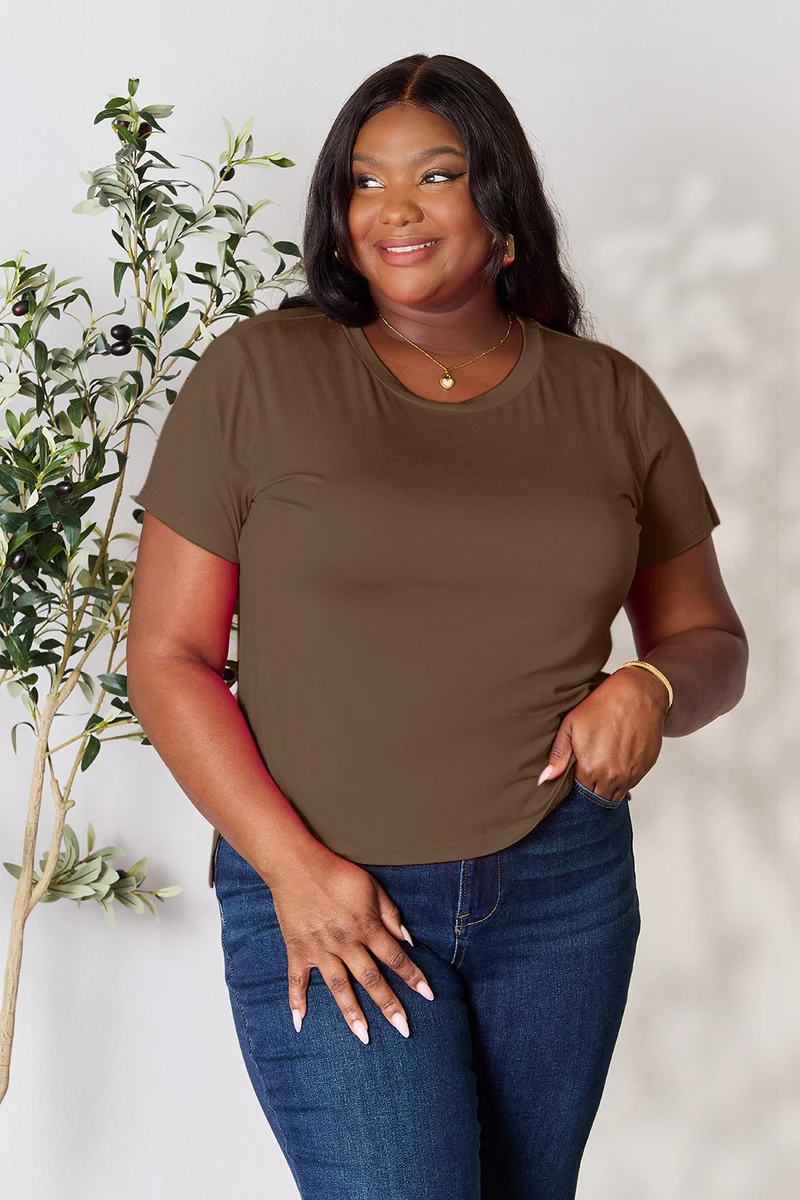 Basic Bae T-shirt à manches courtes et col rond pleine taille