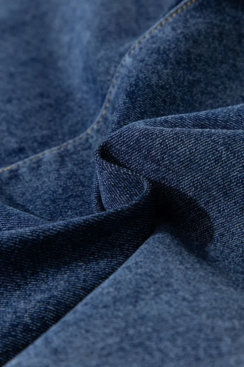Jupe-short asymétrique en jean avec poches