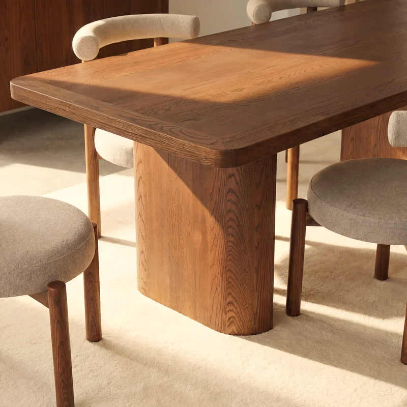 Ovelo Dining Table All-oak construction