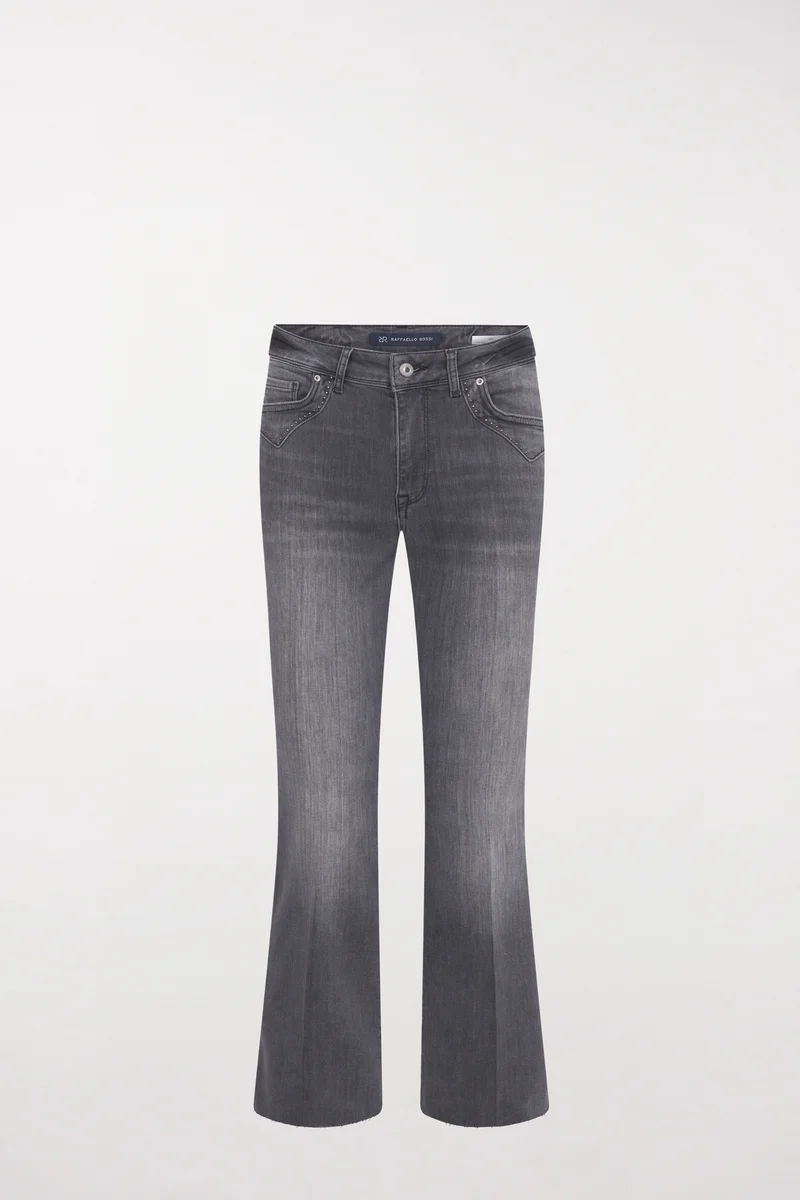 Vic 6 8 Cropped D