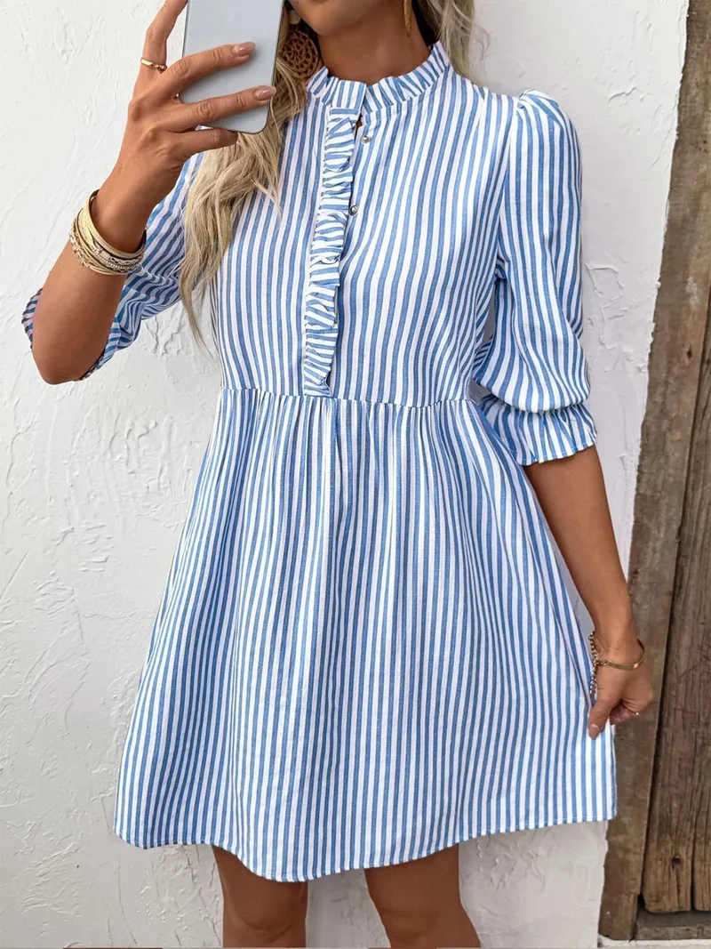 Robe chemise courte à rayures et manches mi-longues