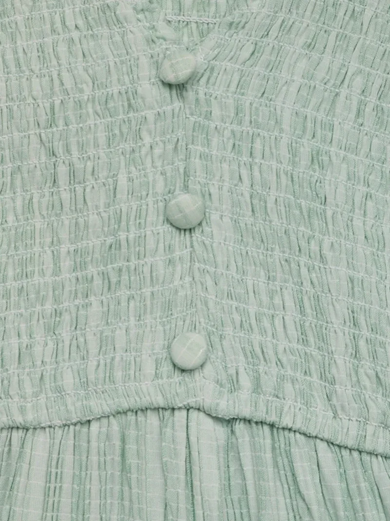 Robe à manches courtes et col en V à volants