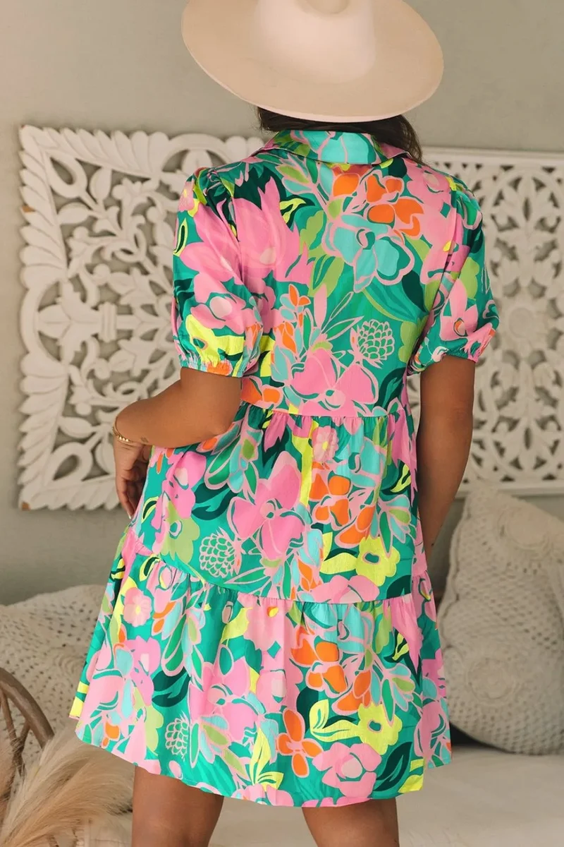 Robe babydoll boutonnée à manches bouffantes et à fleurs