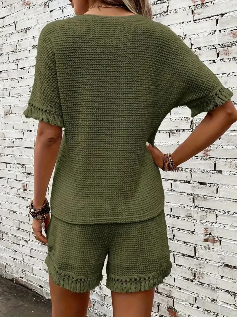 Ensemble haut à col rond et short à franges