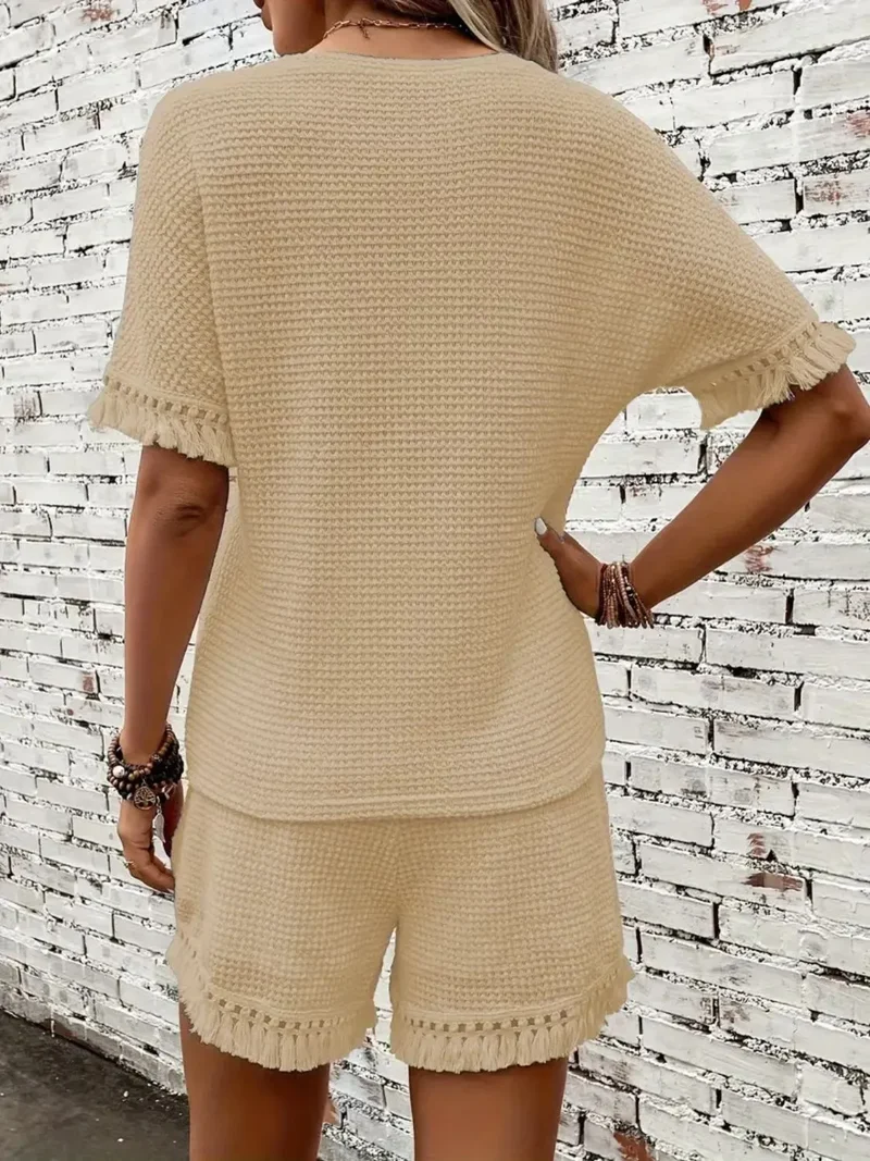 Ensemble haut à col rond et short à franges