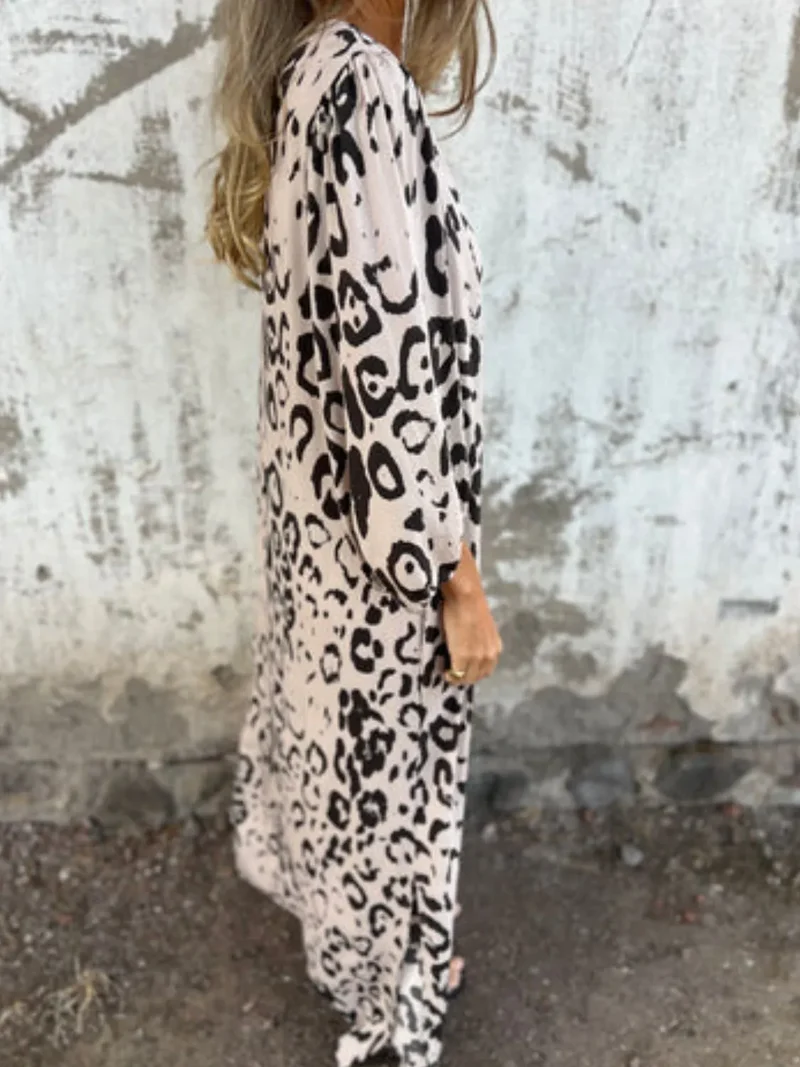 Robe imprimée à col en V et poches, grande taille
