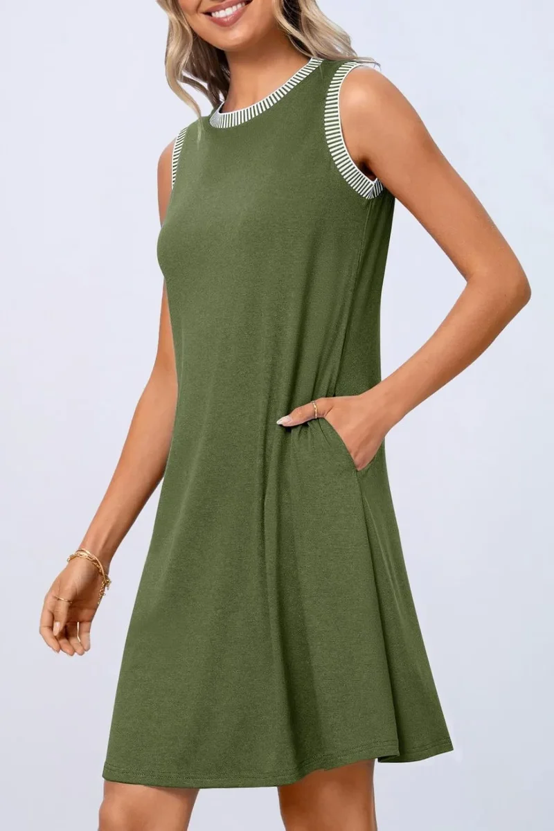 Robe mini débardeur sans manches à col rond