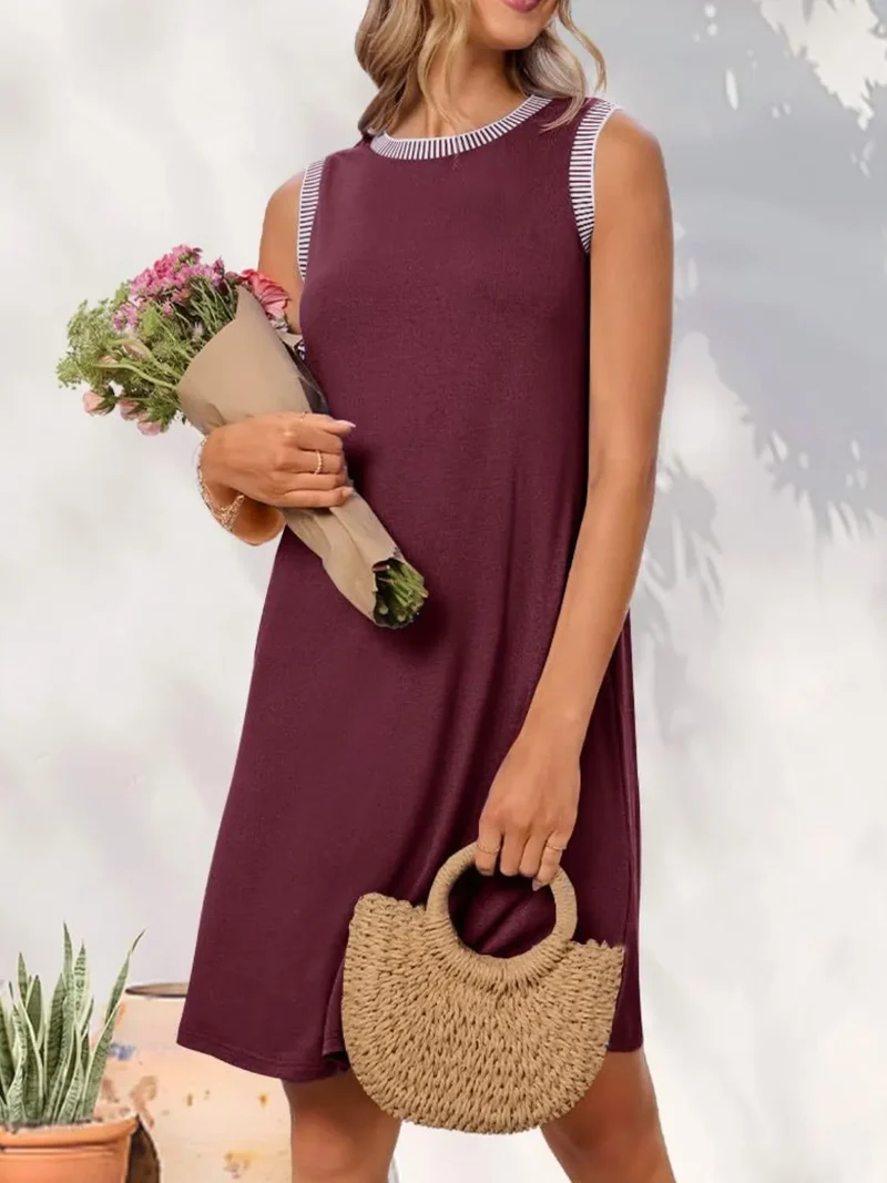 Robe mini débardeur sans manches à col rond